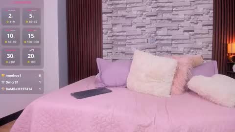 Snapshot of violet_moon20 chatting on 11.23.25 Violet online show from 11.23.25