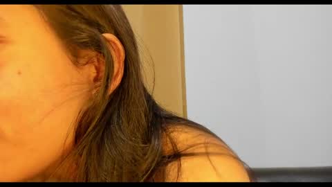 Snapshot of violet_sg chatting on 03.28.26 violet online show from 03.28.26