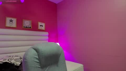 violet_sinclair online show from 04.26.26