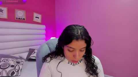 violet_sinclair online show from 06.05.26
