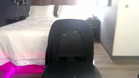 violet_winter97 online show from 03.18.26