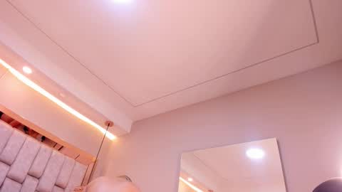 Snapshot of violeta_abel chatting on 11.13.25 Violeta online show from 11.13.25