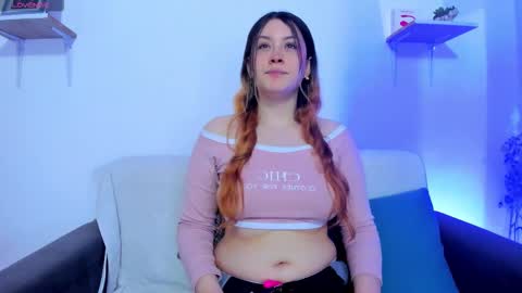 Snapshot of violeta_cutee chatting on 02.19.26 Violeta online show from 02.19.26