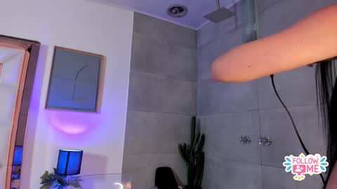 Violeta  online show from 11.22.25