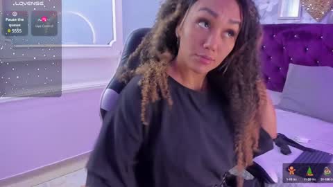 Snapshot of violeta_medina chatting on 01.30.25 violeta_medina online show from 01.30.25