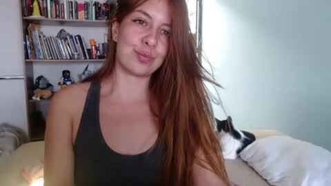 Snapshot of violeta_peter69 chatting on 06.12.26 Violeta Peter online show from 06.12.26