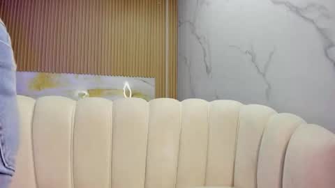 Snapshot of violeta_sub chatting on 10.01.25 IG violeta sub online show from 10.01.25