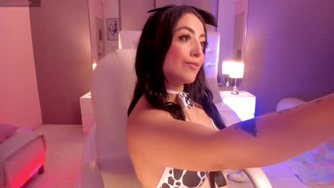 Violeta  online show from 12.23.24