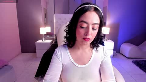 Violeta  online show from 01.10.25