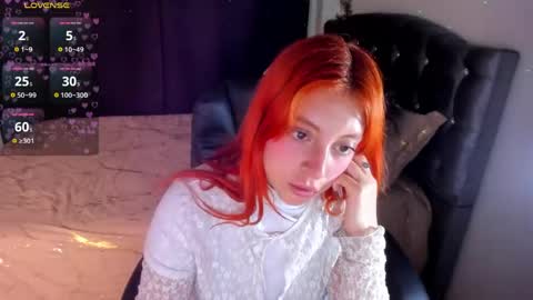 Snapshot of violetaarey chatting on 04.23.26 Violeta Help me reach 150 thumbs up online show from 04.23.26