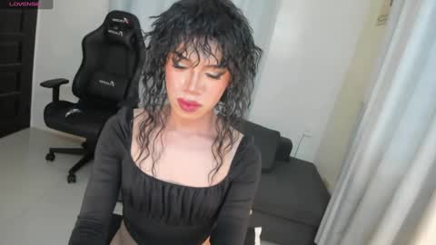 Violet online show from 12.26.24