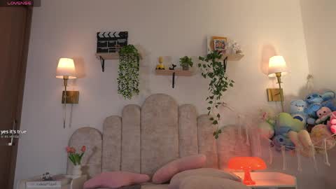 violeth___ online show from 04.15.26