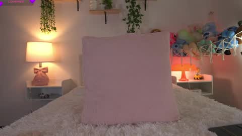 violeth___ online show from 05.18.26