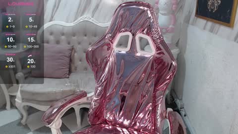 Snapshot of violeth_b chatting on 01.18.25 violeth_b online show from 01.18.25