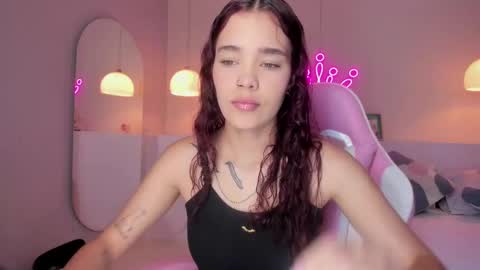 Violeth Hill online show from 02.09.25