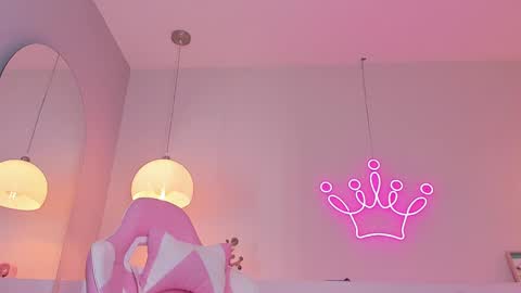 Violeth Hill online show from 02.12.25