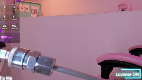 Violeth Hill online show from 11.07.25