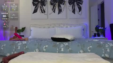 Snapshot of violetik888 chatting on 07.30.26 VioletBaby online show from 07.30.26