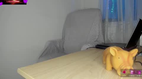 violetparkker online show from 11.19.25