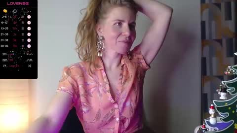 Violet  next stream December 6 online show from 12.15.24