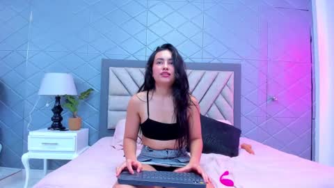 Violet Rousse online show from 02.10.25