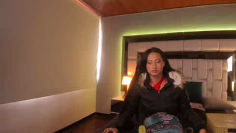 violetskinny online show from 01.23.25