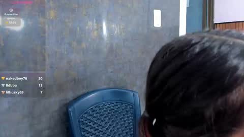 Snapshot of violett_collins_ chatting on 11.17.25 Violett online show from 11.17.25