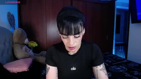 violett  Independent model online show from 09.25.25