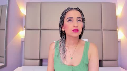 Violett  online show from 11.22.25