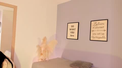 Snapshot of violetta_bold chatting on 03.06.25 violetta_bold online show from 03.06.25