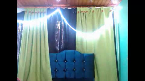 violetta_dreams online show from 04.15.26