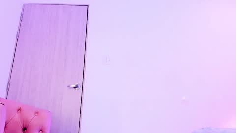 Snapshot of violetta_foxx1 chatting on 02.26.26 violeta online show from 02.26.26