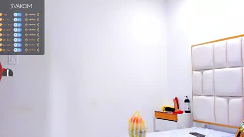 Snapshot of violetta_foxx1 chatting on 06.13.26 violeta online show from 06.13.26