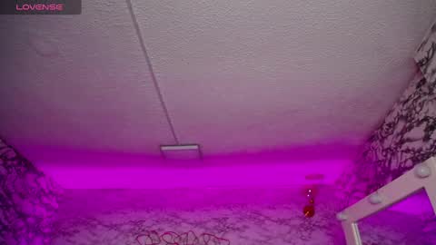 Snapshot of violetta_jhonson_v chatting on 02.28.25 Violetta online show from 02.28.25