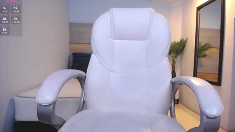 Snapshot of violetta_rainbow chatting on 03.08.25 Violetta online show from 03.08.25