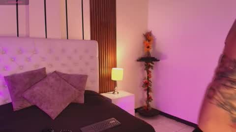 violettaalemida online show from 01.07.26