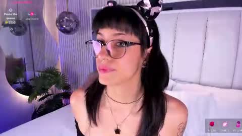 Snapshot of violettacolinss chatting on 06.27.26 violettacolinss online show from 06.27.26