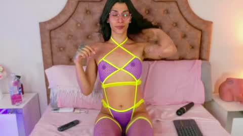 Snapshot of violettareyyes chatting on 04.19.26 Mandy online show from 04.19.26