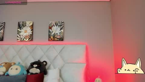 Snapshot of violettbloss chatting on 09.27.25 Violeta online show from 09.27.25