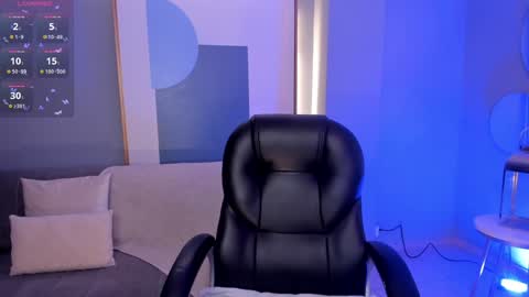 Violett Castel online show from 01.30.25