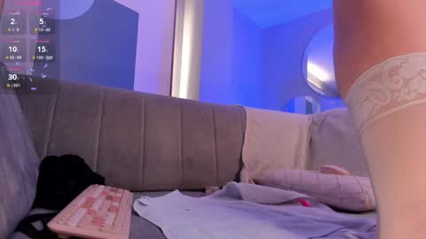 Violett Castel online show from 01.30.25