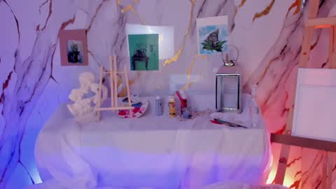 Violett Castel online show from 02.12.25