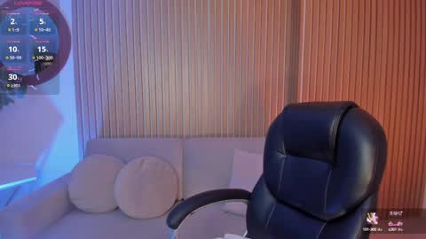 Violett Castel online show from 03.06.25