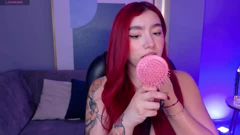 Violett Castel online show from 01.05.26