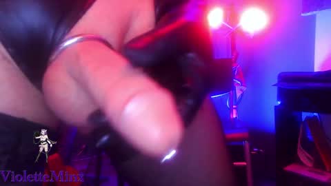 Snapshot of violetteminx chatting on 02.28.25 Violette online show from 02.28.25