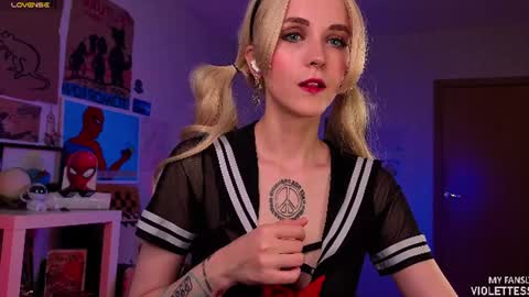 Snapshot of violettesss chatting on 06.19.26 Vi Best on my Fansly online show from 06.19.26