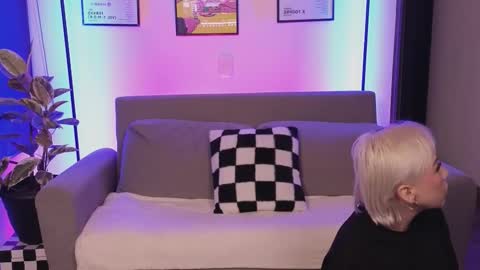 Violet online show from 11.26.25