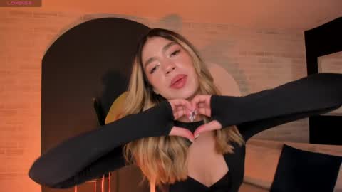 Violett  online show from 04.14.26