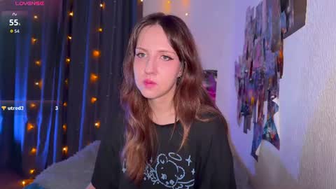 Snapshot of violettmo0n chatting on 06.20.26 Next stream 1522026 400 GMT 3 online show from 06.20.26