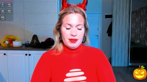 Snapshot of vip_juicy chatting on 11.01.25 VelvettTime online show from 11.01.25